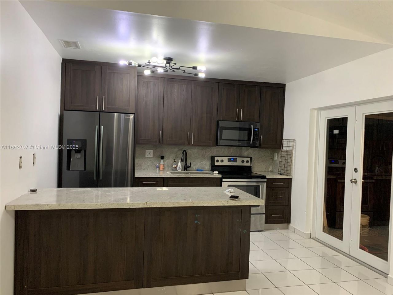 3298 W 70th St, Unit 101, Hialeah, FL 33018 Main Photo