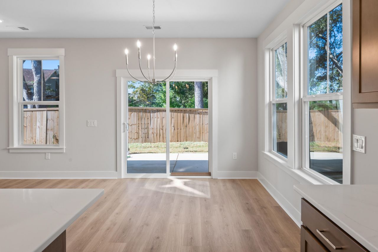 300 Creek Pointe Drive Photo 17