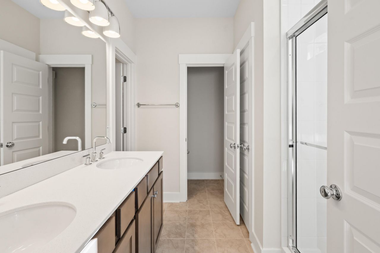 300 Creek Pointe Drive Photo 21