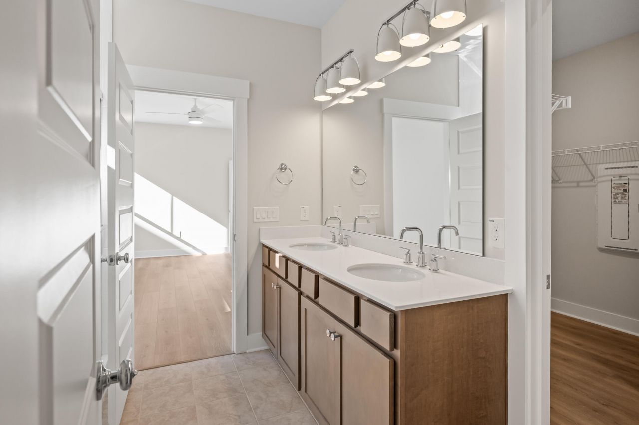 300 Creek Pointe Drive Photo 22