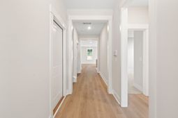 300 Creek Pointe Drive photo 4