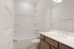 300 Creek Pointe Drive photo 4