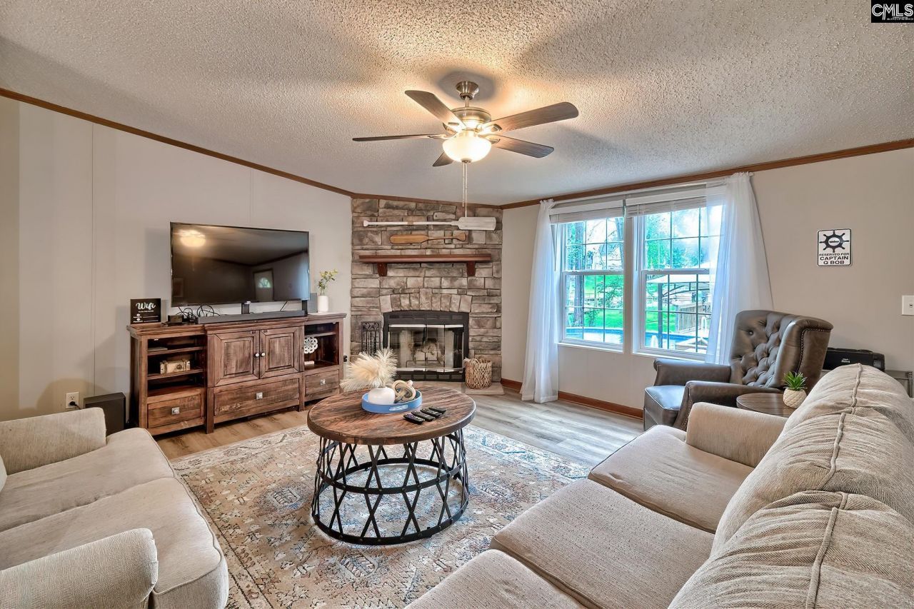 1049 Newberry Shores Drive Photo 11