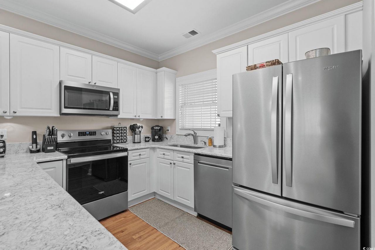 4885 Magnolia Pointe Ln. Photo 14