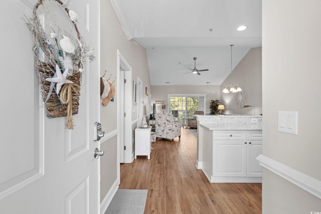 4885 Magnolia Pointe Ln. Photo 5
