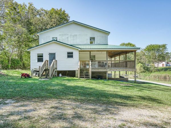 107 Cherry Street, Deer Lodge, TN 37726