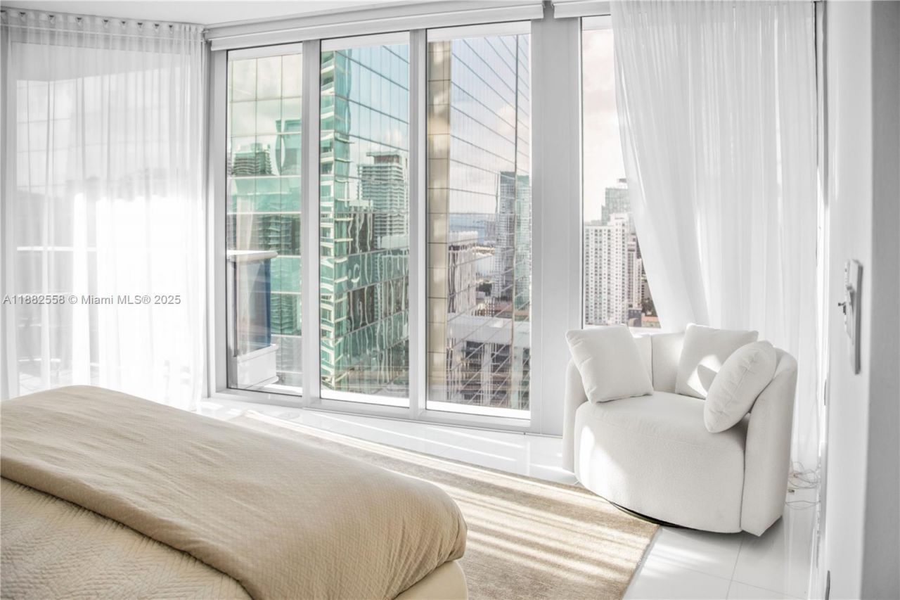 200 Biscayne Boulevard Way, Unit 4201, Miami, FL 33131 Photo