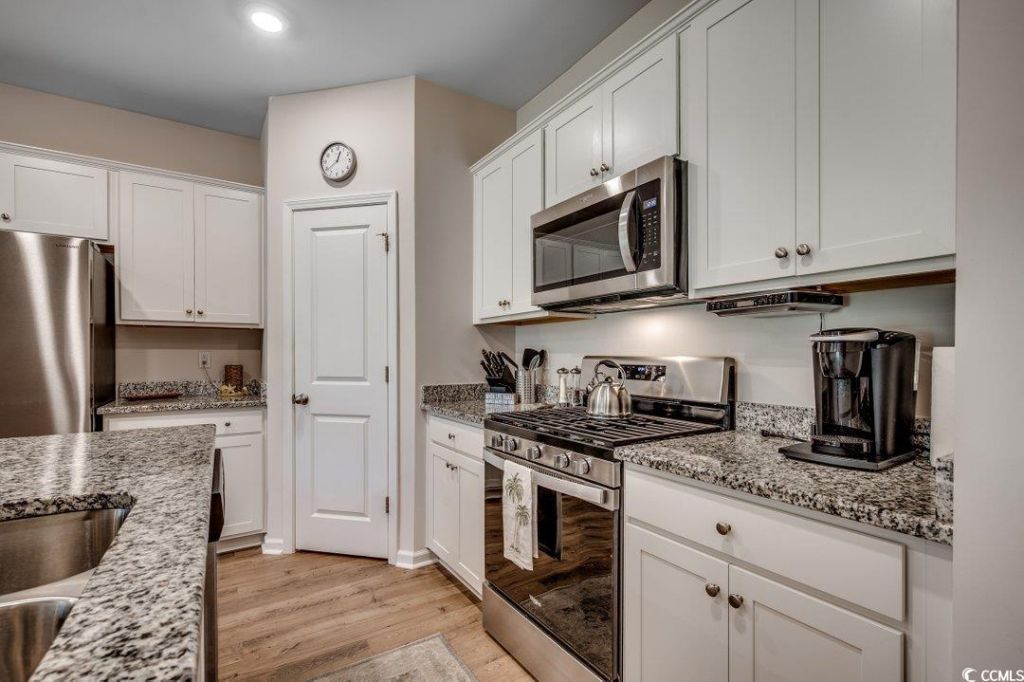 3120 Bells Lake Circle Photo 6