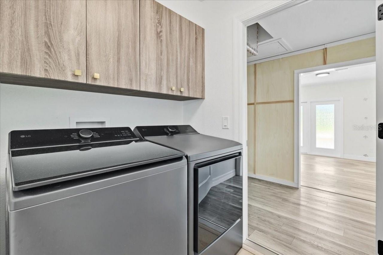 2415 W Price Boulevard, North Port, FL 34286 Photo