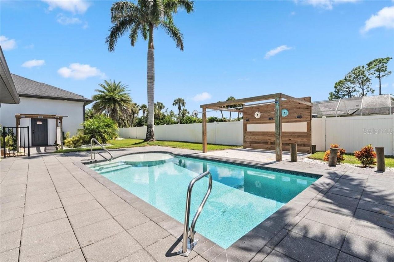 2415 W Price Boulevard, North Port, FL 34286 Photo