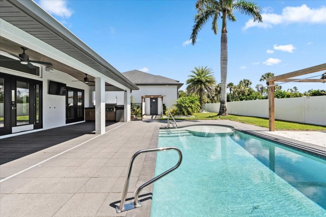 2415 W Price Boulevard, North Port, FL 34286 Photo