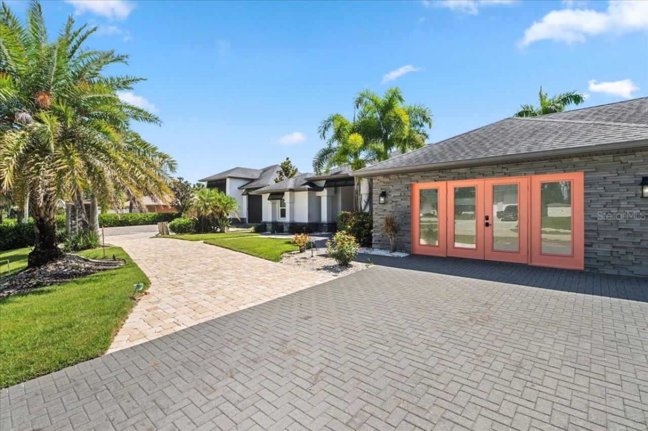 2415 W Price Boulevard, North Port, FL 34286 Photo