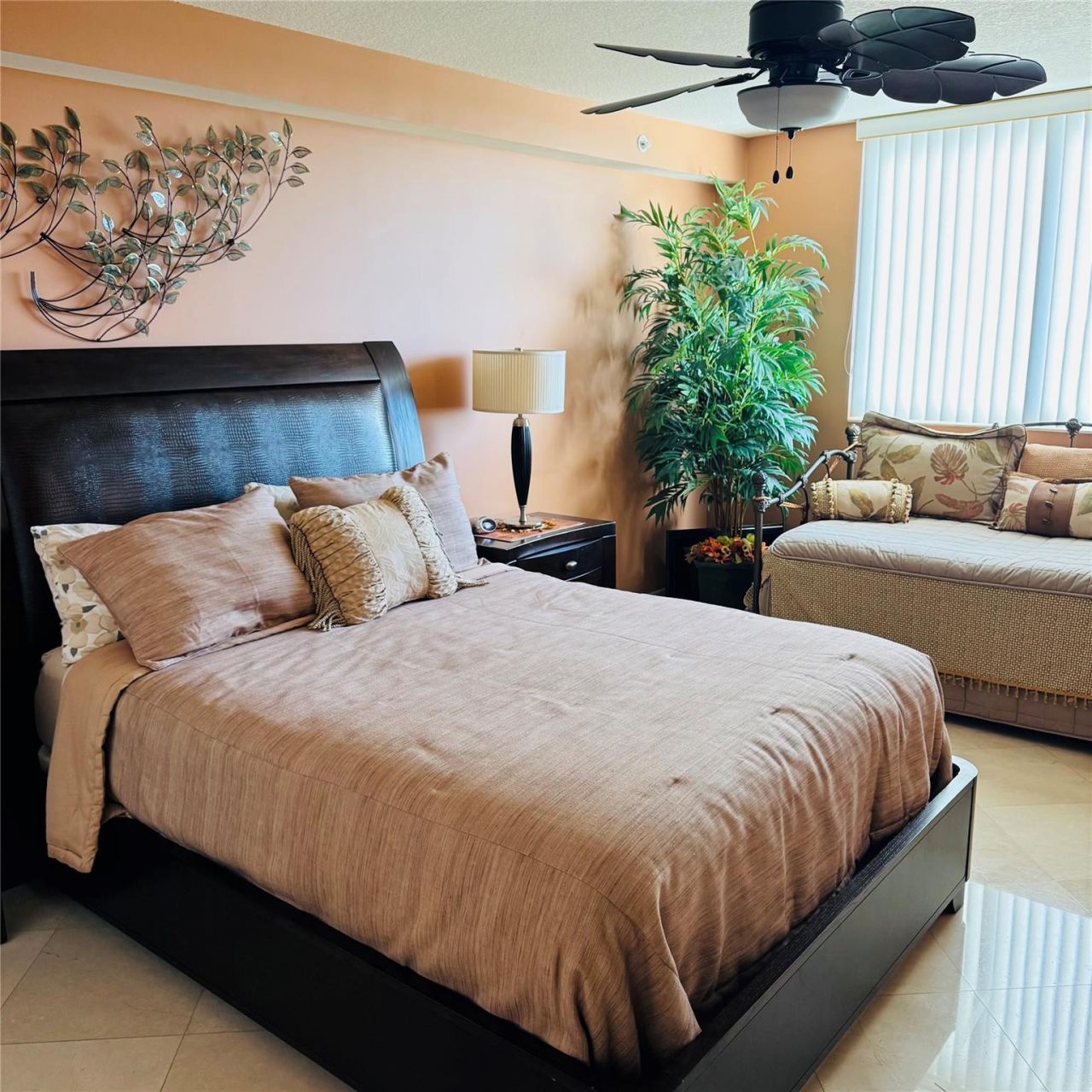 2001 N Ocean Boulevard, Unit 804, Fort Lauderdale, FL 33305 Photo