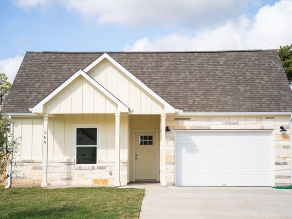 309 String Prairie WAY, Smithville, TX 78957