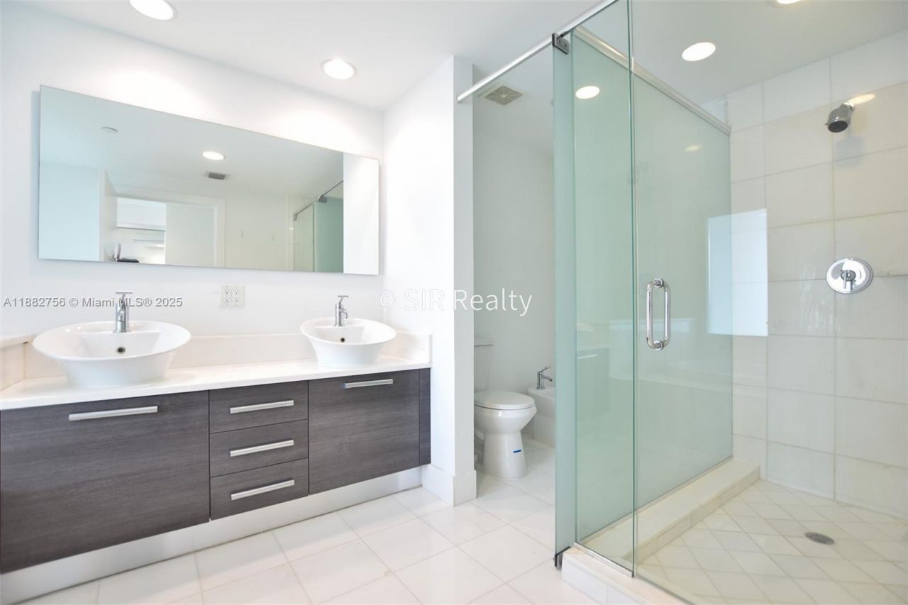 2950 NE 188th St, Unit 336, Aventura, FL 33180 Photo