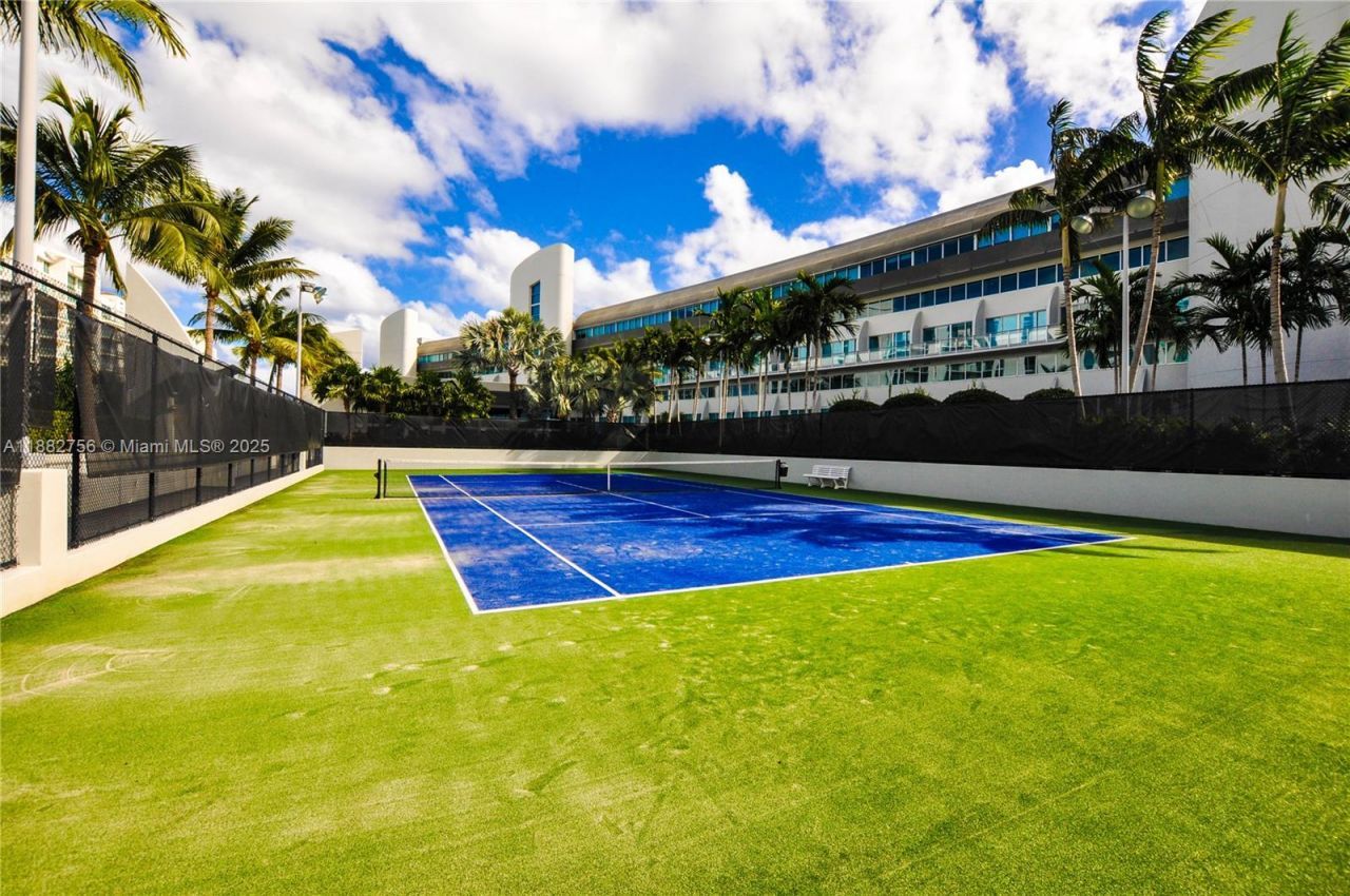 2950 NE 188th St, Unit 336, Aventura, FL 33180 Photo