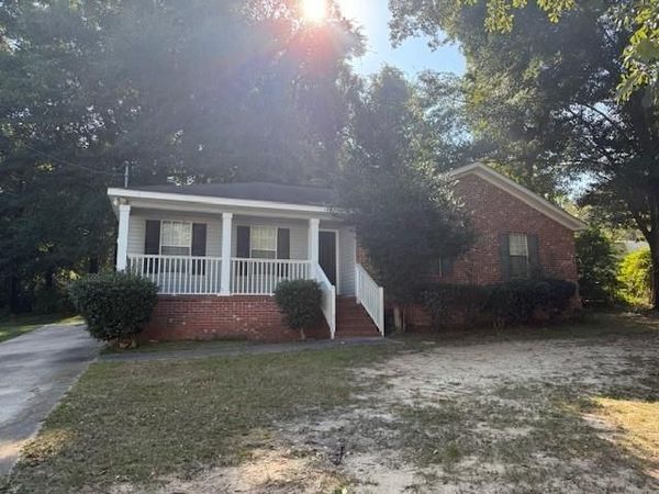 231 Lakeview Drive, Mobile, AL 36695