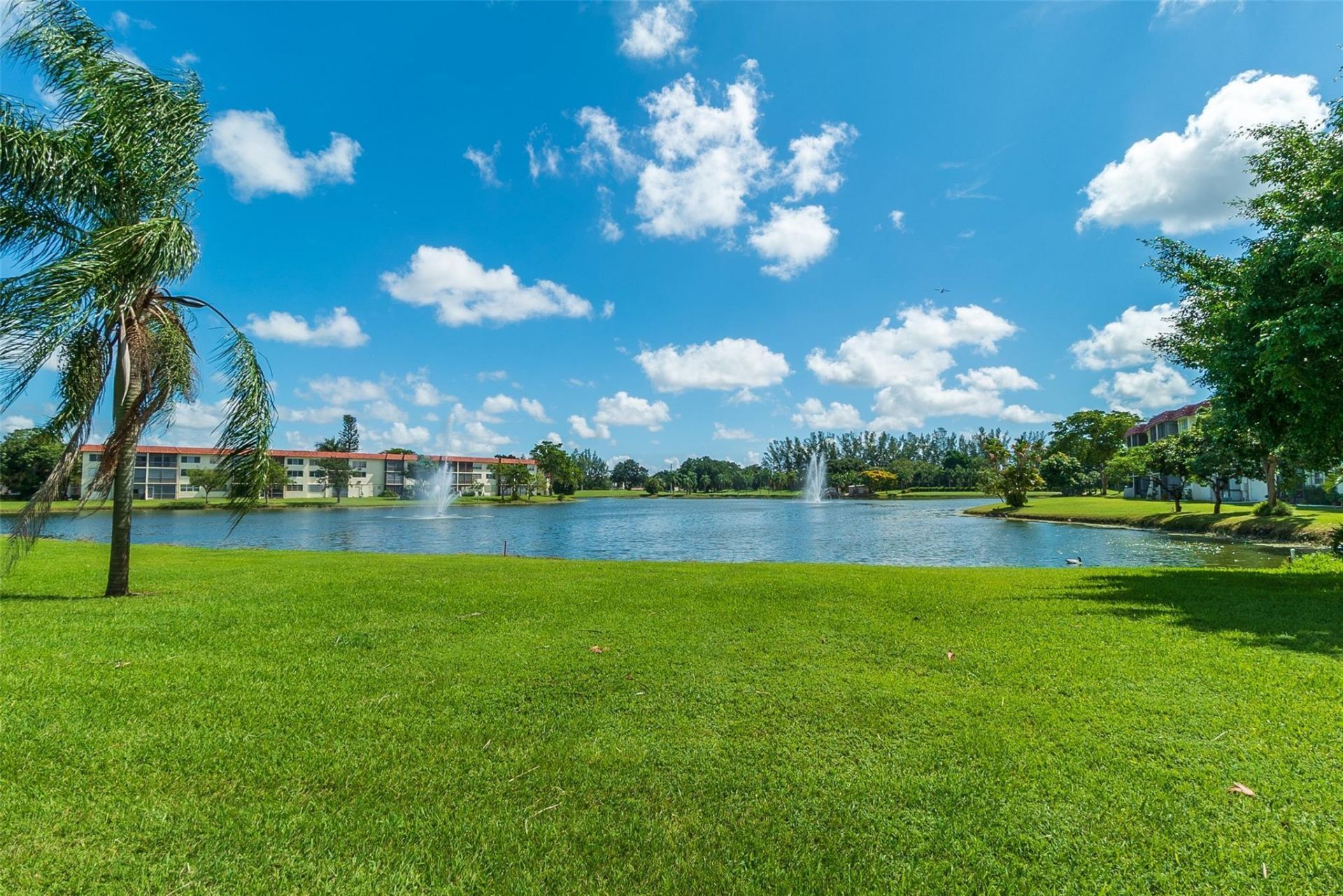 9523 S Hollybrook Lake Drive, Unit 107, Pembroke Pines, FL 33025 Photo