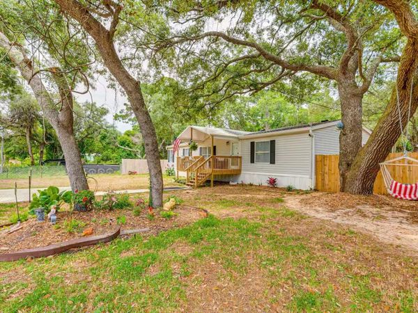 5658 Charter Circle, Gulf Breeze, FL 32563
