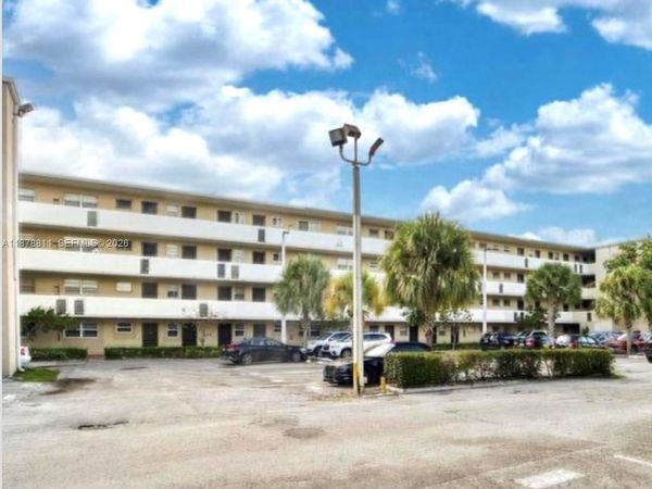 1690 NE 191st St, Unit 305-1, Miami, FL 33179