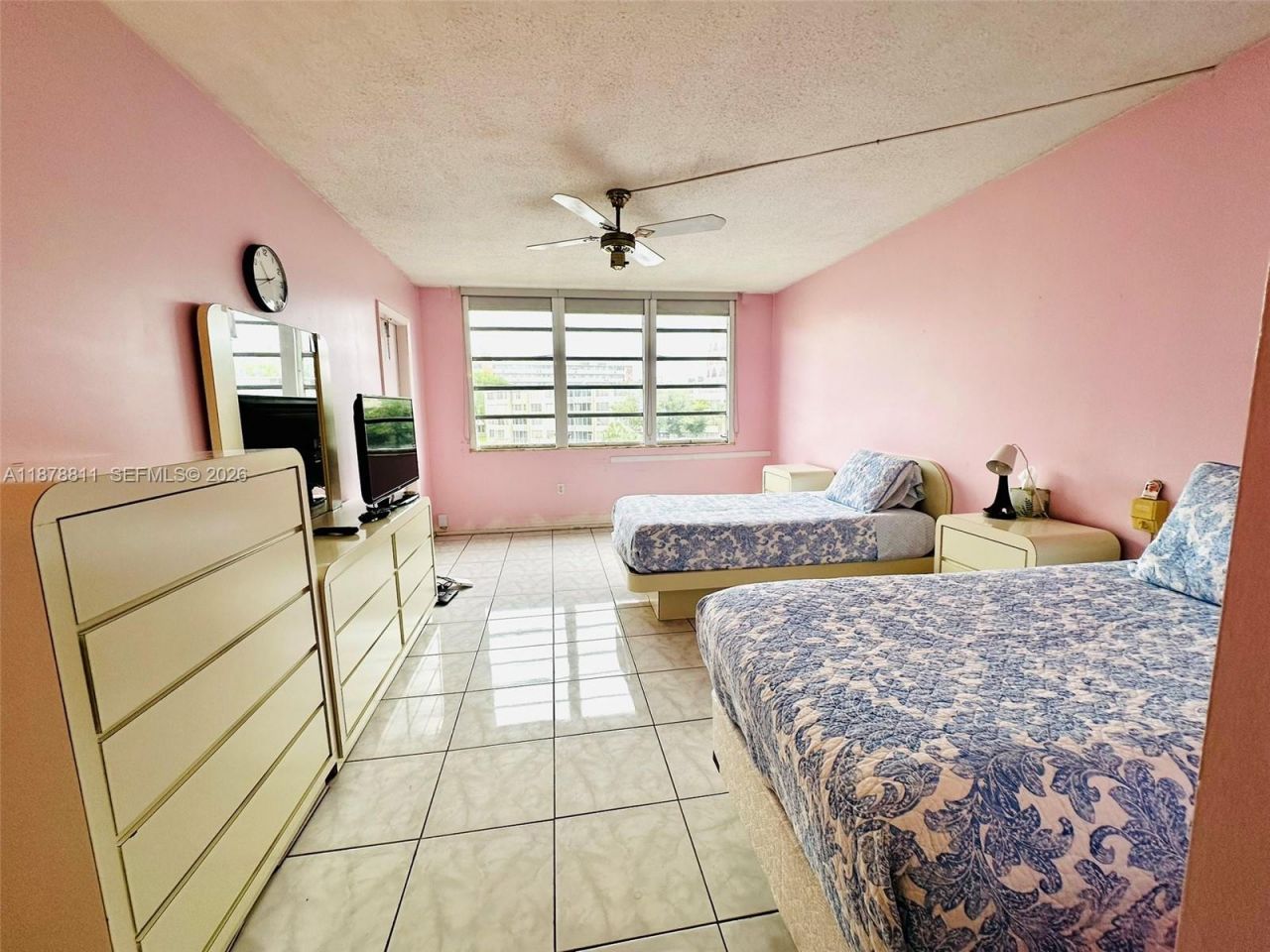 1690 NE 191st St, Unit 305-1, Miami, FL 33179 Photo