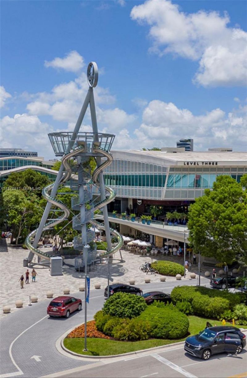 1690 NE 191st St, Unit 305-1, Miami, FL 33179 Photo