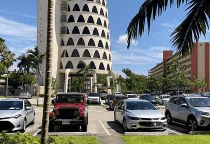 1690 NE 191st St, Unit 305-1, Miami, FL 33179 Photo