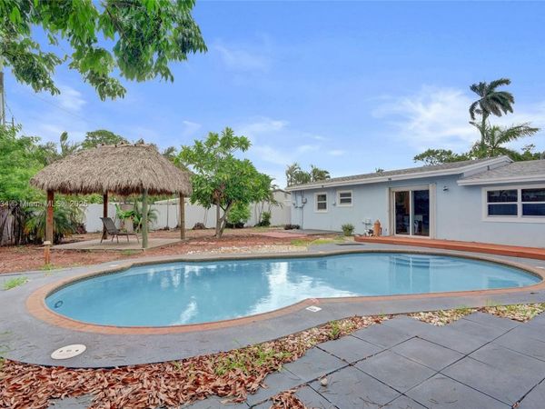 2281 SW 15th St, Fort Lauderdale, FL 33312