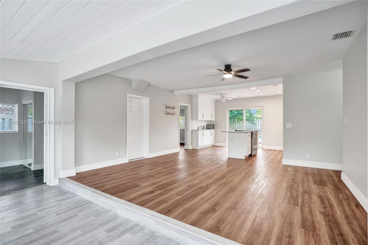 2281 SW 15th St, Fort Lauderdale, FL 33312 Photo