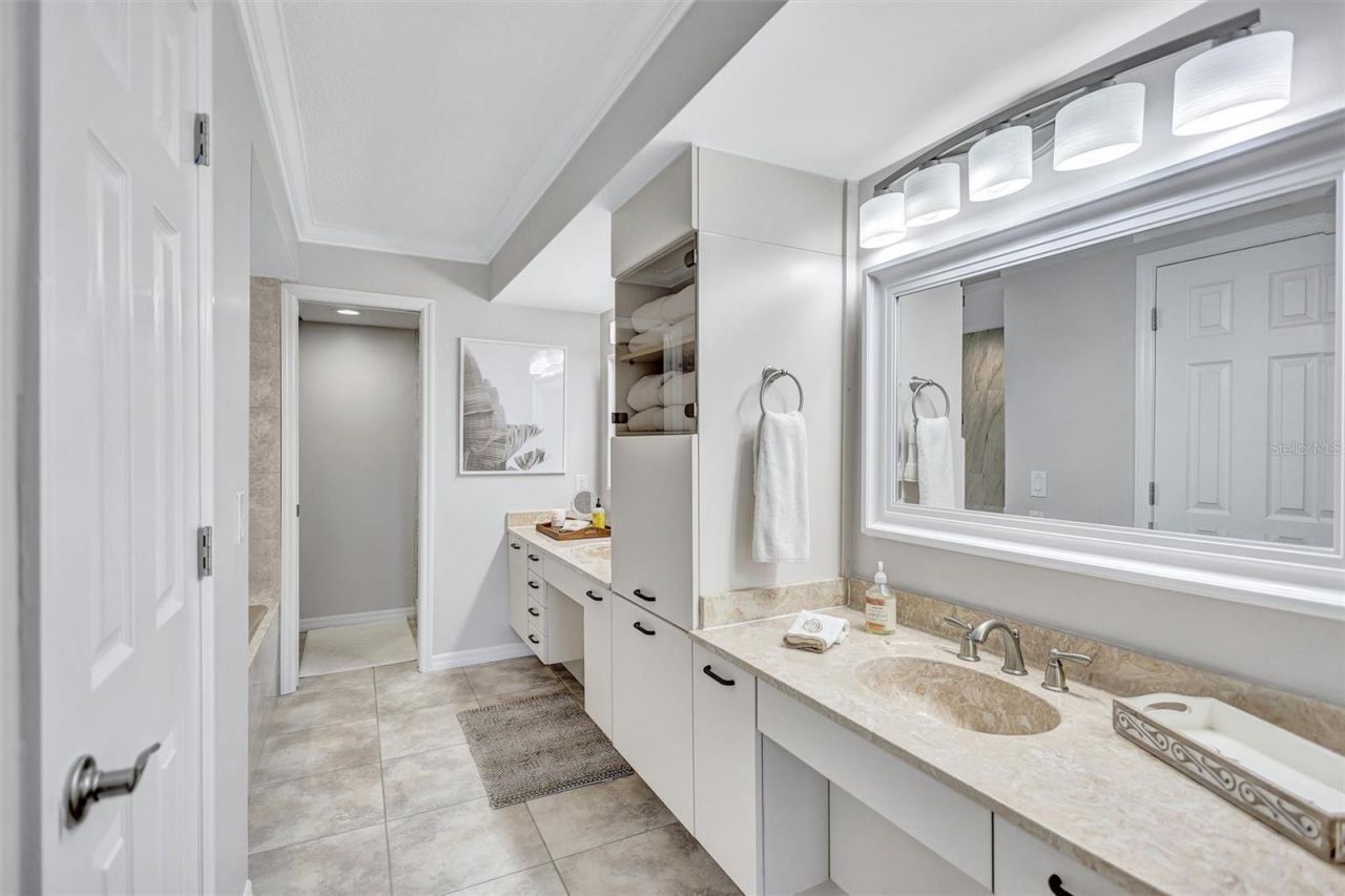 5880 Midnight Pass Road, Unit 306, Sarasota, FL 34242 Photo