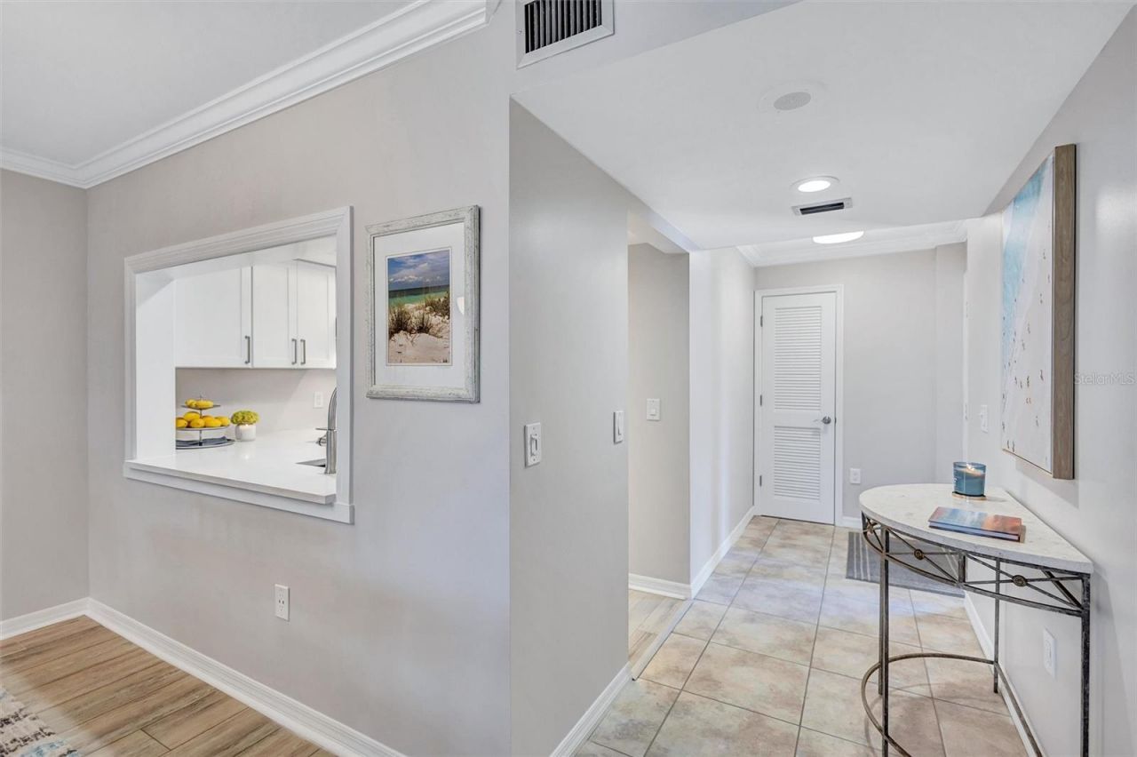 5880 Midnight Pass Road, Unit 306, Sarasota, FL 34242 Photo