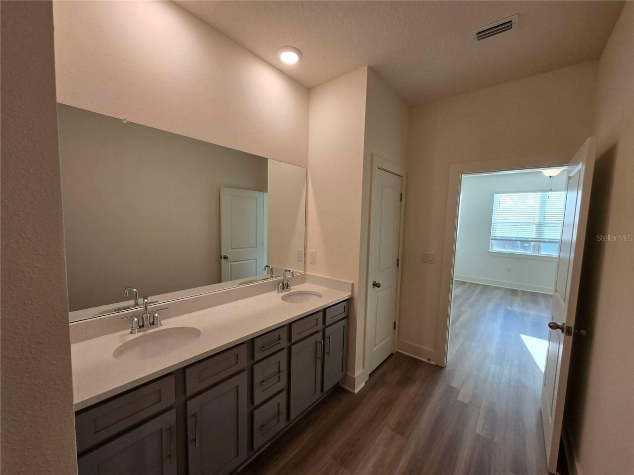 3830 Daybreak Run Loop, Spring Hill, FL 34609 Photo