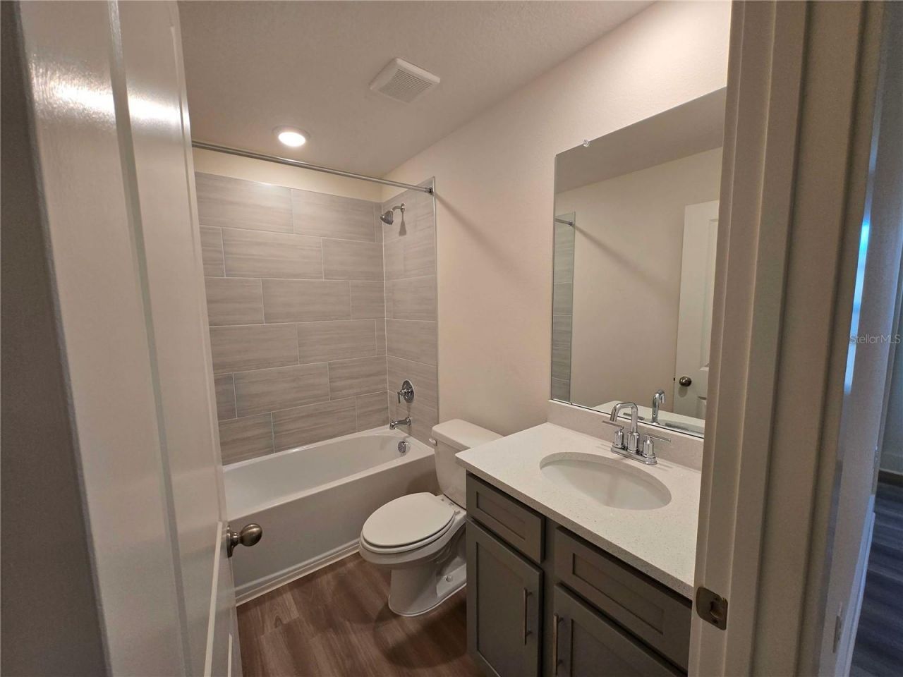 3830 Daybreak Run Loop, Spring Hill, FL 34609 Photo