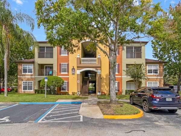724 CREST PINES DRIVE, Unit 511, ORLANDO, FL 32828