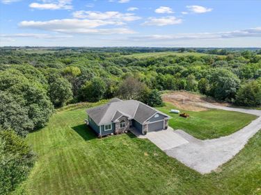 65649 PEASE Road, GLENWOOD, IA 51534