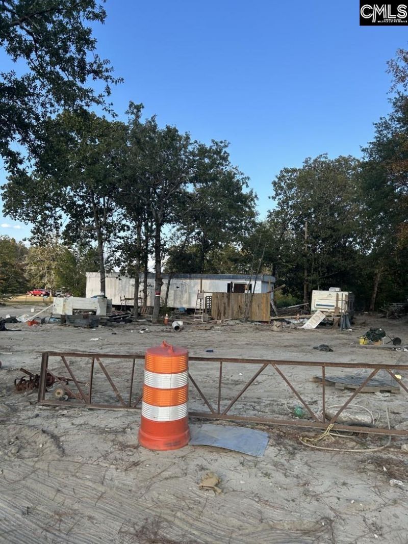 2452 Highway 6 Photo 5