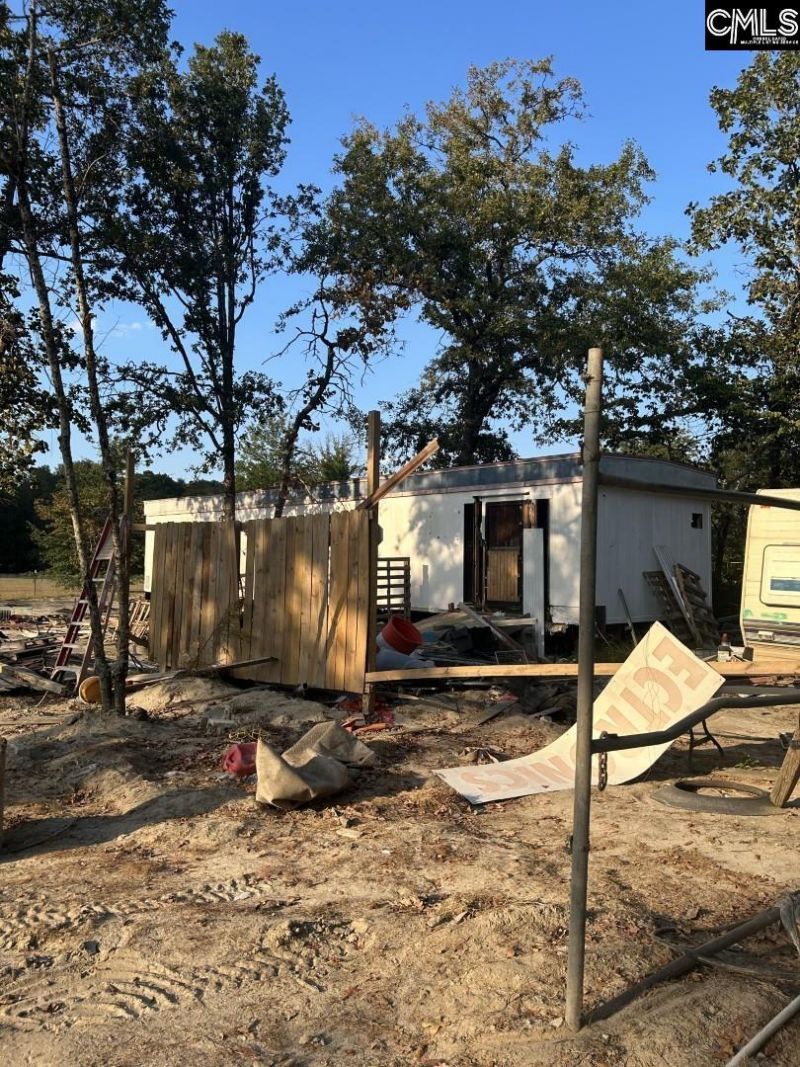 2452 Highway 6 Photo 6