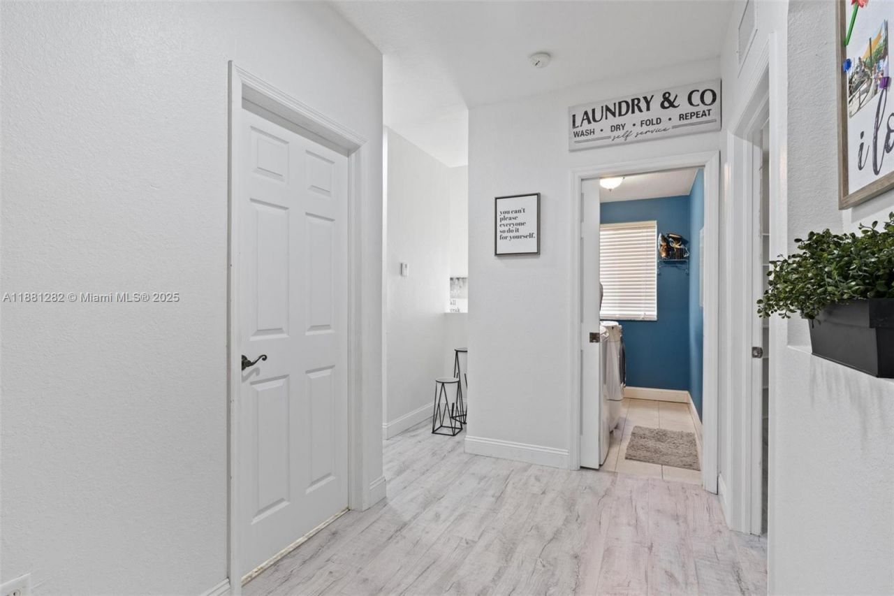 1954 SE 23rd Ter, Homestead, FL 33035 Photo