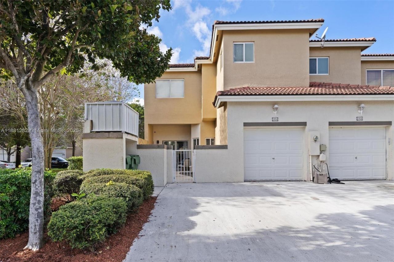 1954 SE 23rd Ter, Homestead, FL 33035 Photo