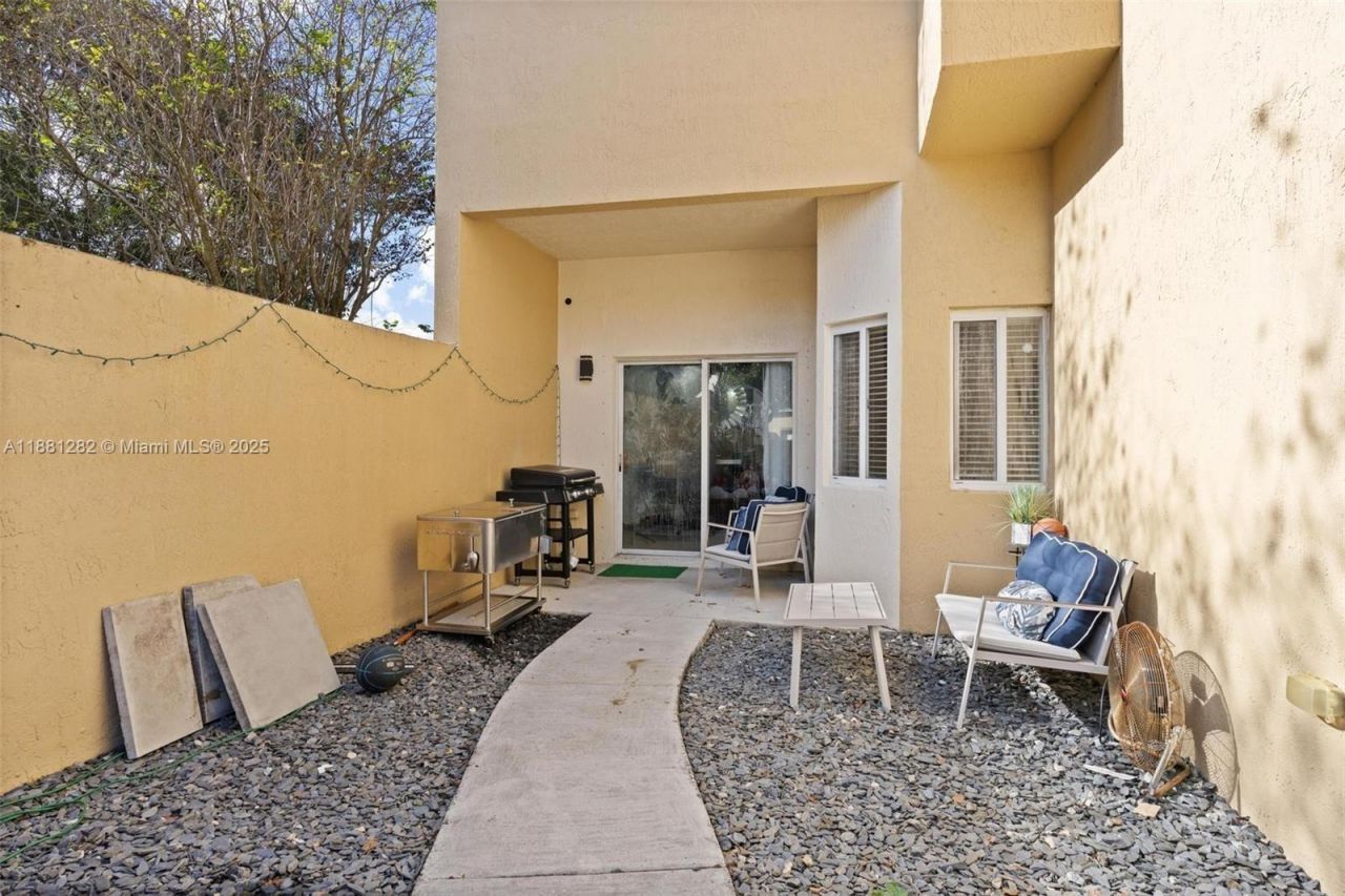 1954 SE 23rd Ter, Homestead, FL 33035 Photo