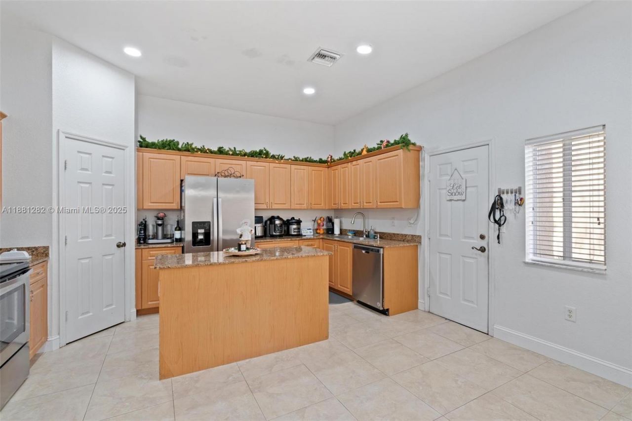 1954 SE 23rd Ter, Homestead, FL 33035 Photo