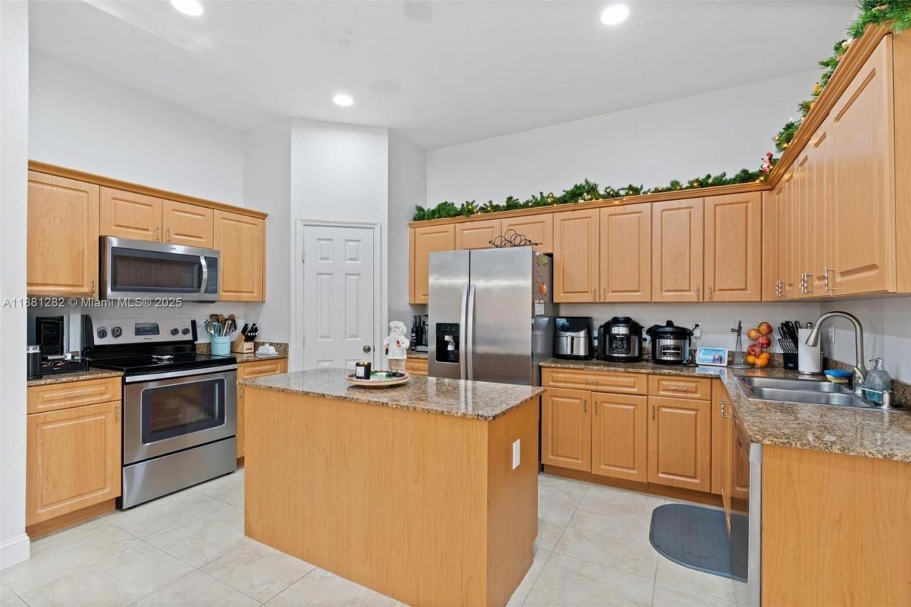 1954 SE 23rd Ter, Homestead, FL 33035 Photo