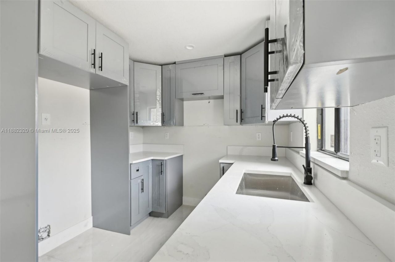 10340 NW 29th Ave, Unit 10340, Miami, FL 33147 Photo