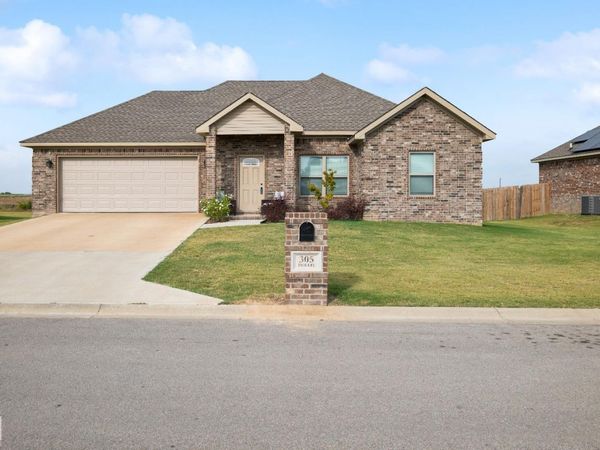 305 Hollis, Bono, AR 72416