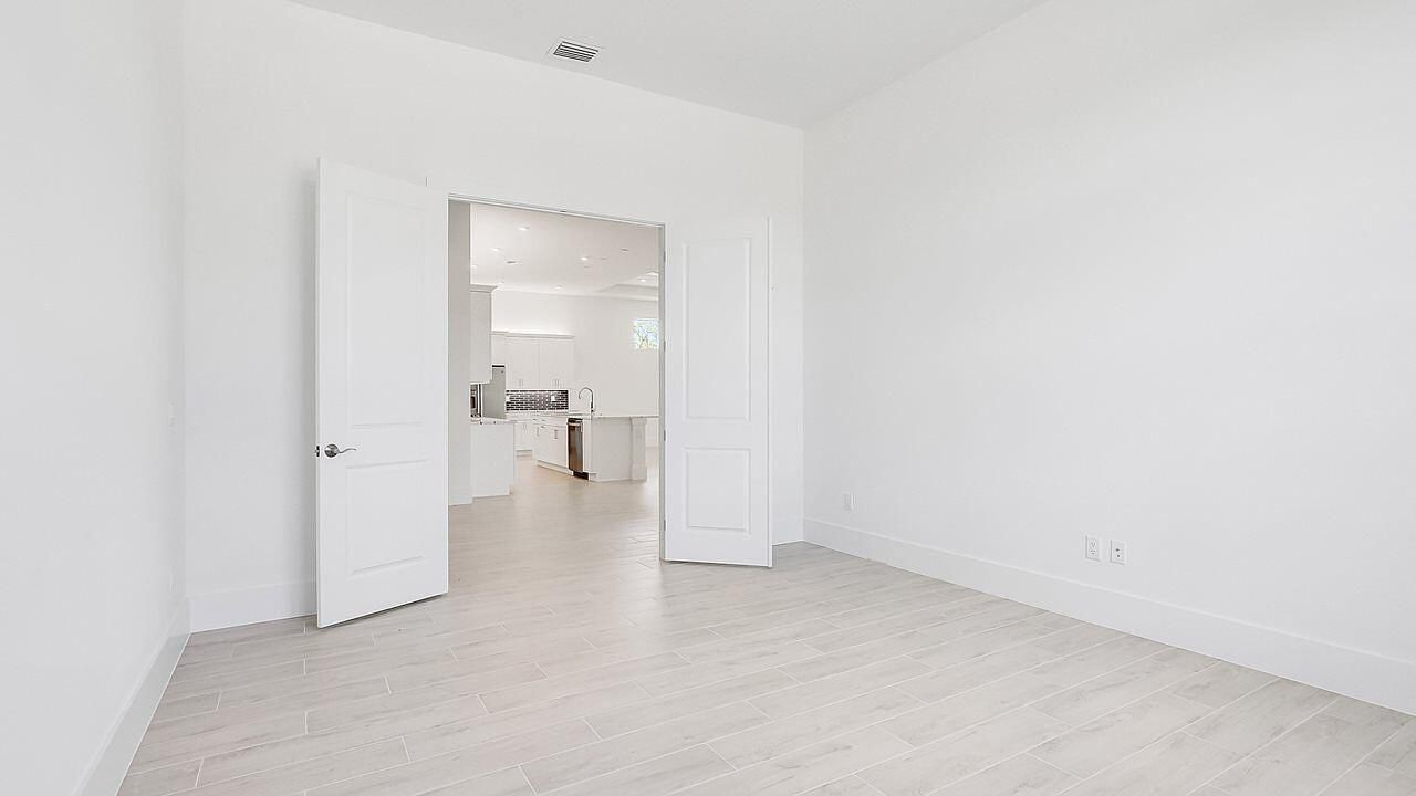 2301 SE Canopy Cove Lane, Port Saint Lucie, FL 34984 Photo