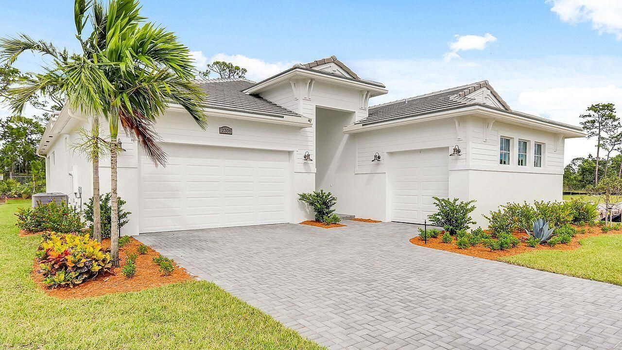 2301 SE Canopy Cove Lane, Port Saint Lucie, FL 34984 Photo