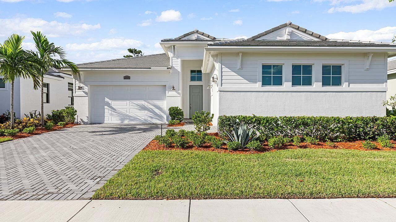 2301 SE Canopy Cove Lane, Port Saint Lucie, FL 34984 Photo