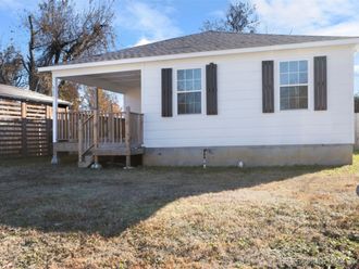 525 W Clay Street Chouteau, OK 74337
