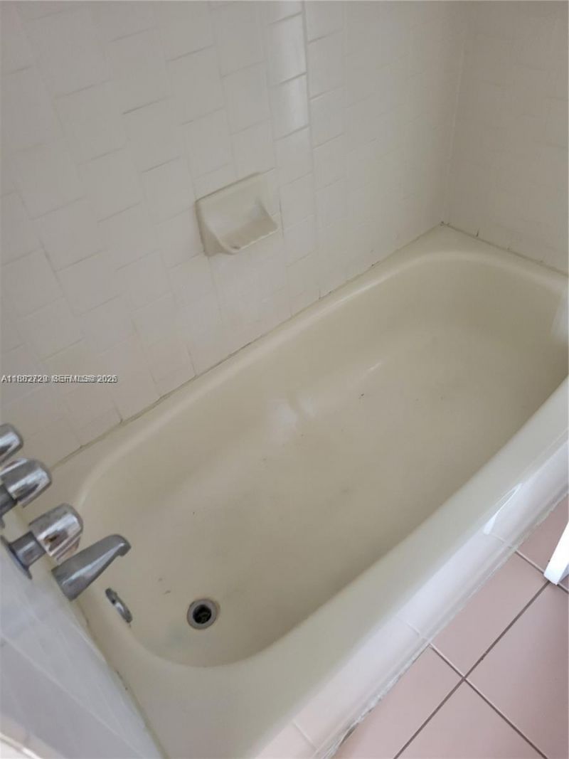 2680 W 76 Street, Unit 204, Hialeah, FL 33016 Photo