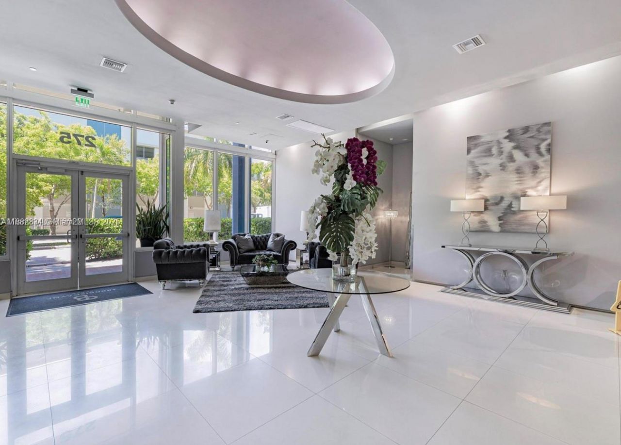 275 NE 18th St, Unit 507, Miami, FL 33132 Photo